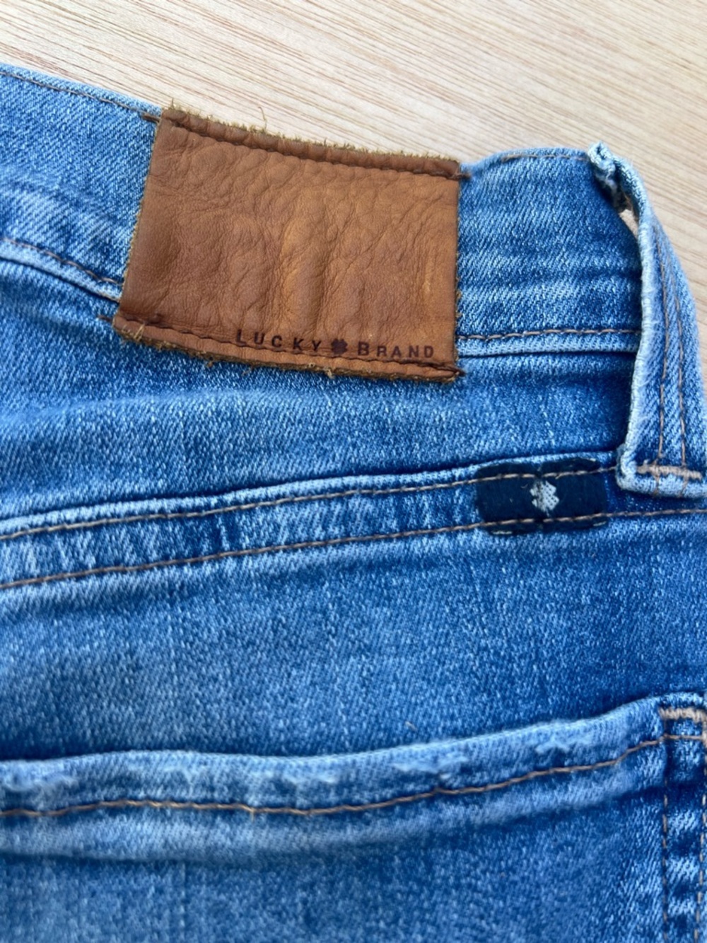 Lucky Brand Low Rise Medium Blue Wash Distressed Skinny Jeans 24 Y2K Festival - Picture 10 of 11